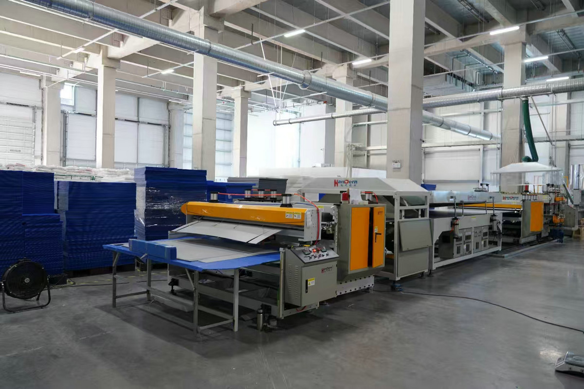 中空板車(chē)間