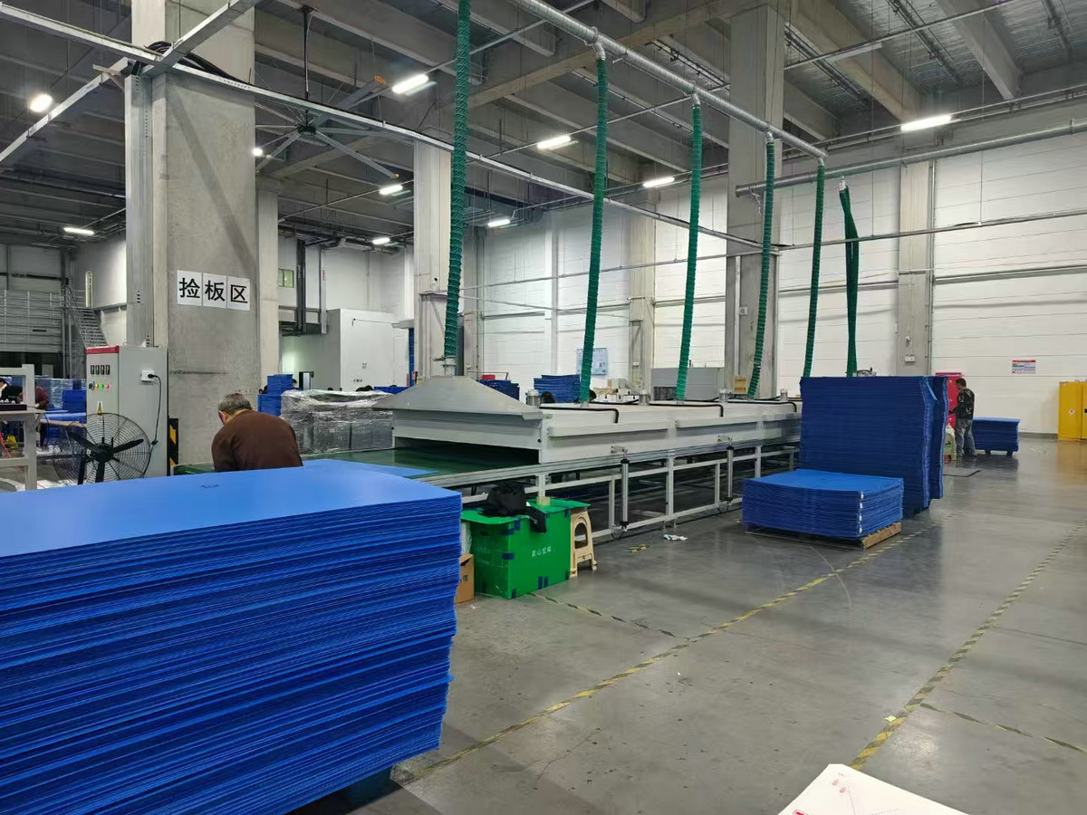 中空板車(chē)間