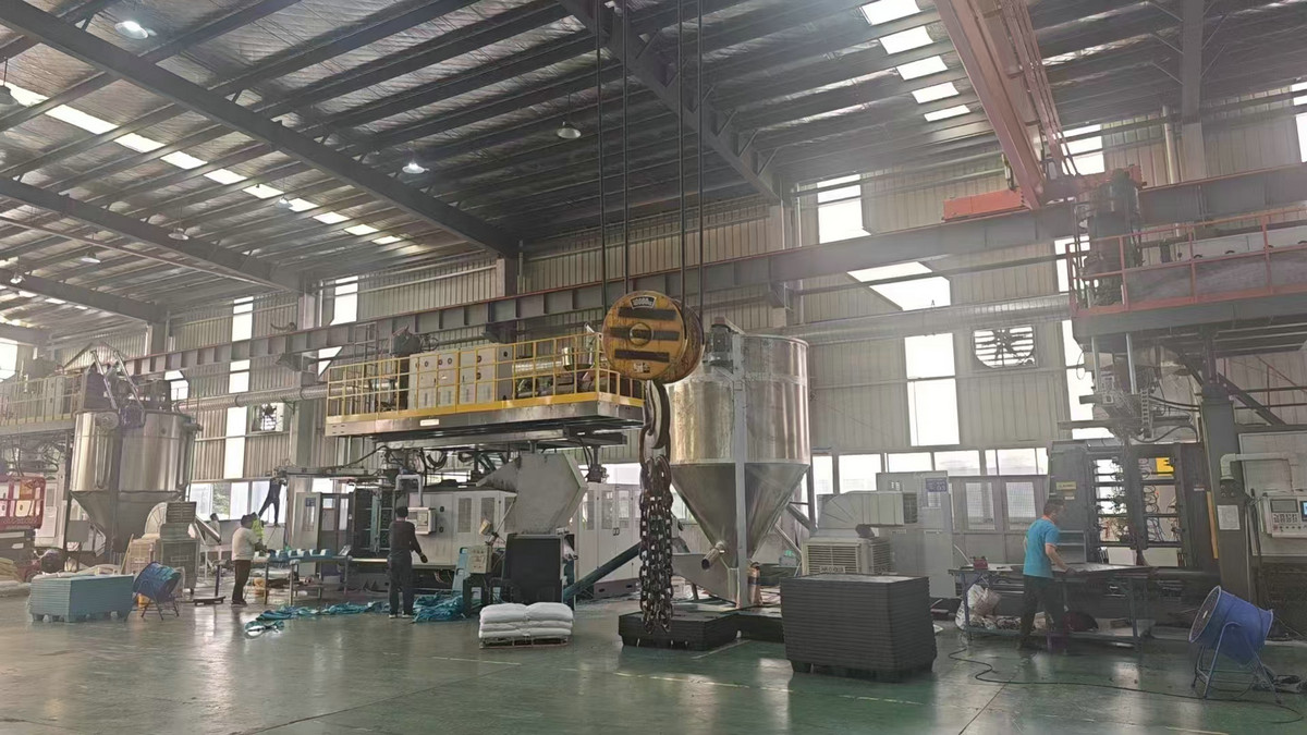 中空板車(chē)間